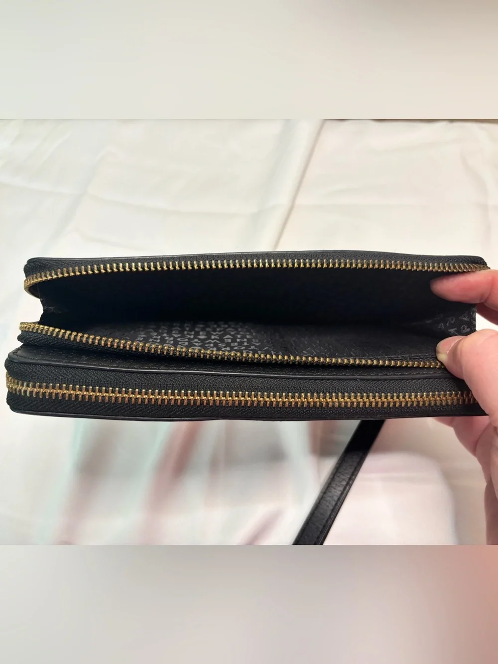 kate spade Laurel Way Winnie Double Zip Wristlet Clutch with Gold Logo